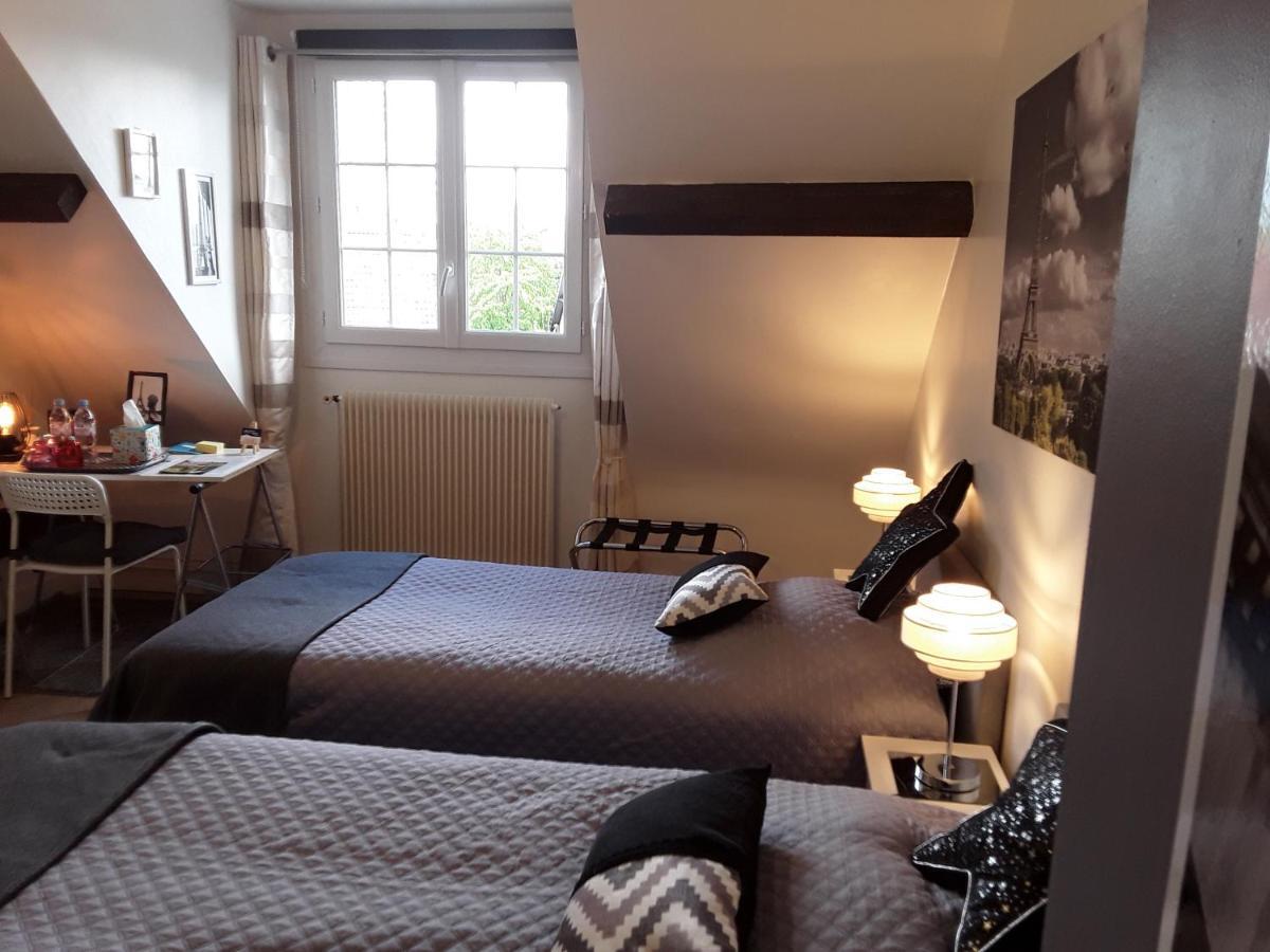 Clos Du Bourg Bed & Breakfast Saint-Cyr-en-Val Exterior photo
